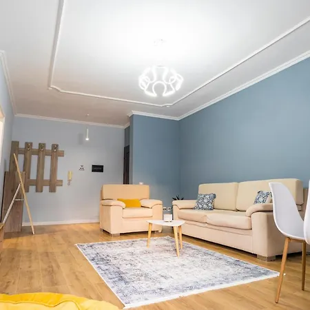 Cane New Bazaar Tiran