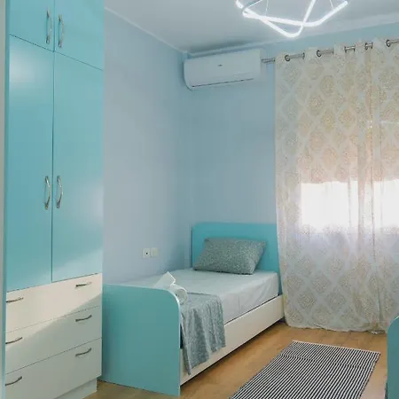 Cane New Bazaar * Tiran