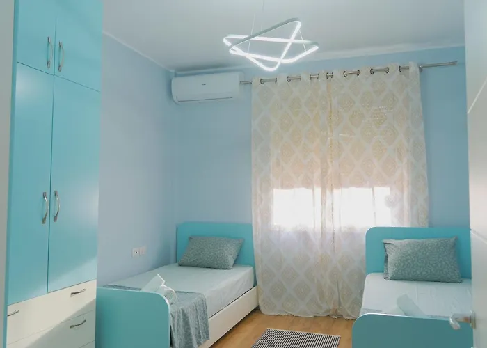 Cane New Bazaar * 地拉那